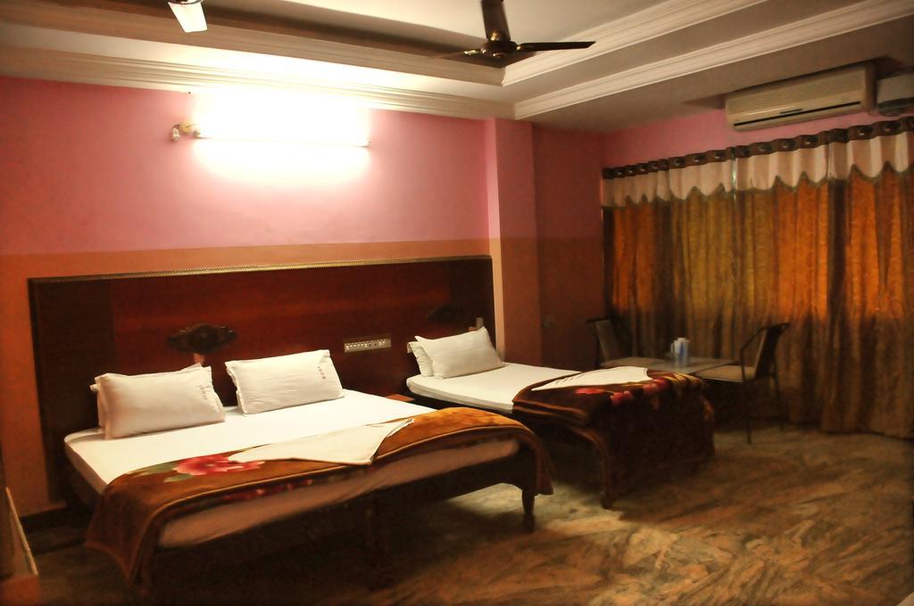 Hotel V.K.Residency Tirupati Exterior foto