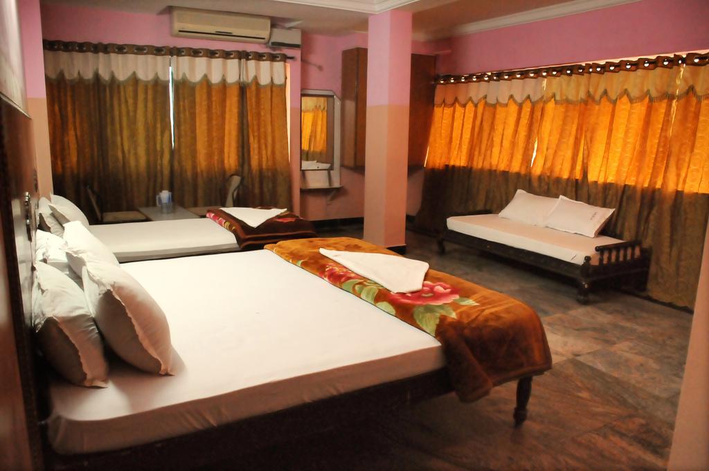 Hotel V.K.Residency Tirupati Exterior foto