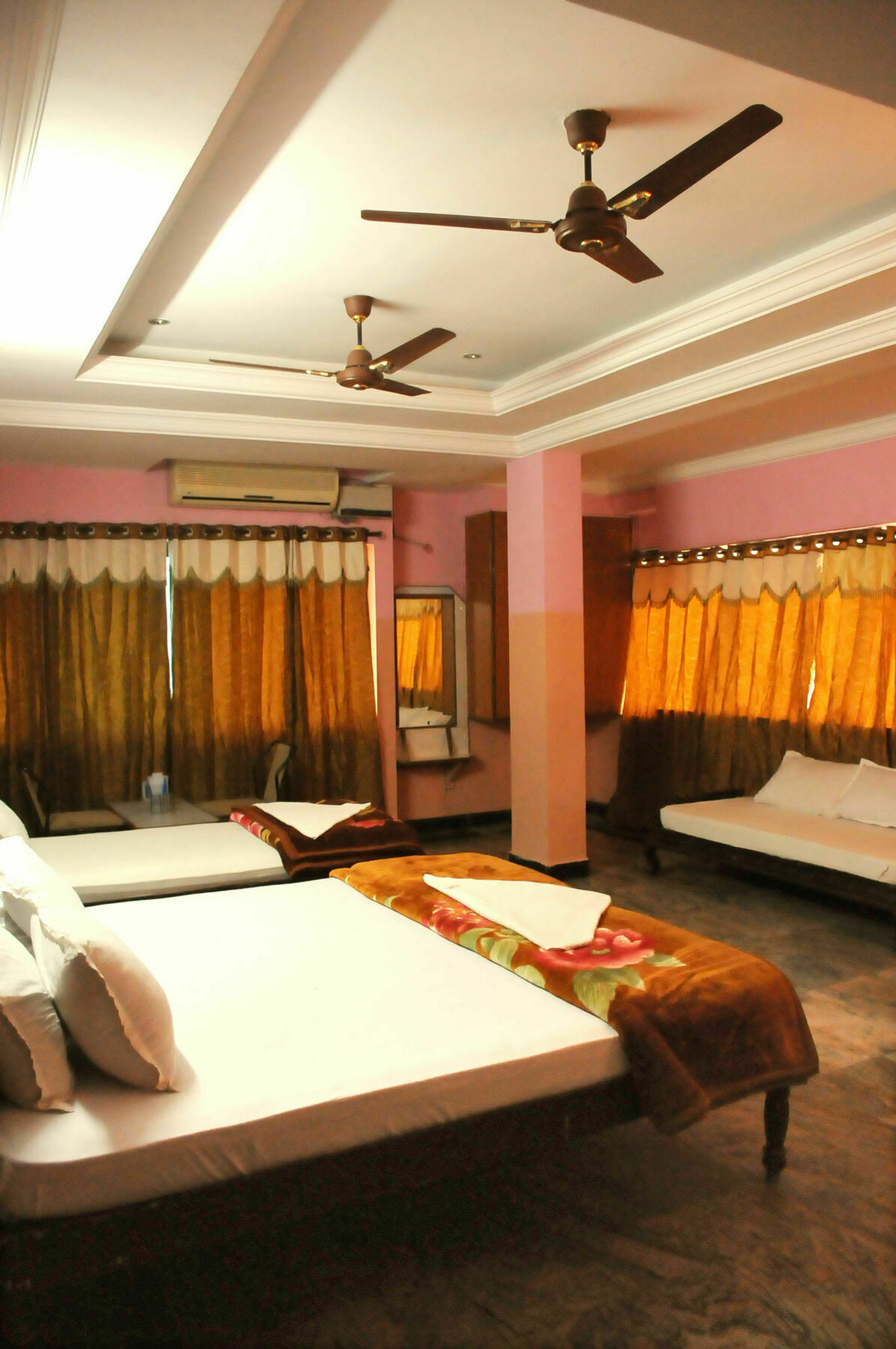 Hotel V.K.Residency Tirupati Exterior foto